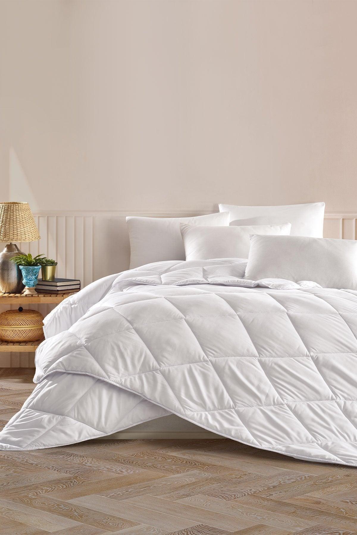 Mikrofiber Silikon Dolgulu Çift Kişilik Yorgan (195x215cm) - Elart Home